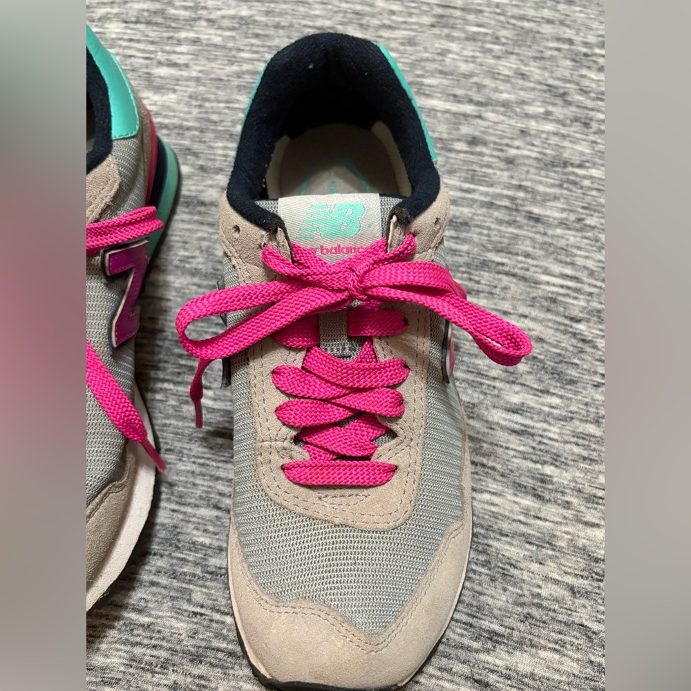 New Balance Ladies Sneakers Size 7 - Picture 5 of 7